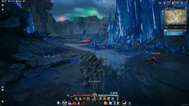 Uma criatura com um health bar e nome ao lado de um cânjone de cristal